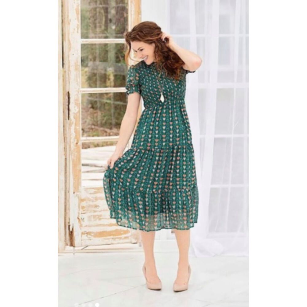 Ivy City Co Ellie Hart Green Heart Print Maxi Dress